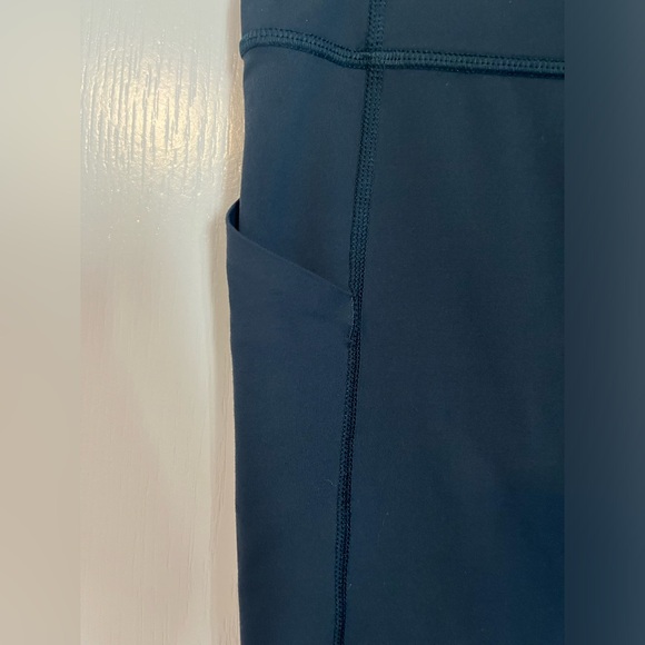 LULULEMON CROP 21” TIGHT - Picture 2 of 7